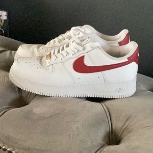 Nike Air Force 1 low white team red men’s size 8